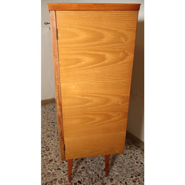Mid-Century Maple and Sycamore Sideboard in the style of Vittori Dassi, 1950s For Sale - Image 13 of 18
