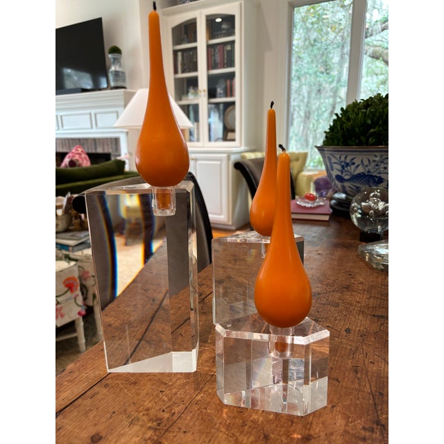 1970s Set of Three Triangular Acrylic Candlesticks For Sale - Image 5 of 6