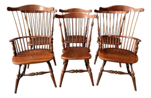 Late 20th Century Set of 6 Frederick Duckloe & Bros. Colonial Reproductions Collection Spindle Back Dining Chairs