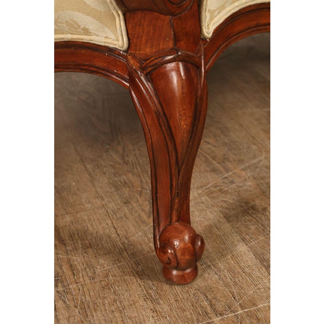 Ethan Allen French Louis XV Style Camelback Sofa For Sale - Image 10 of 18