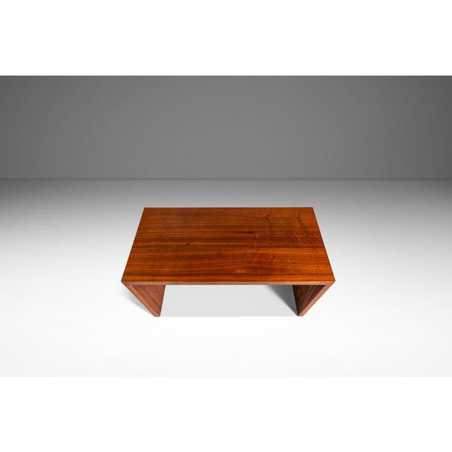 Set of Two ( 2 ) Handmade Minimalist Custom-Made Studio / Gallery Benches in Walnut, Usa, C. 1980s For Sale In Orlando - Image 6 of 18