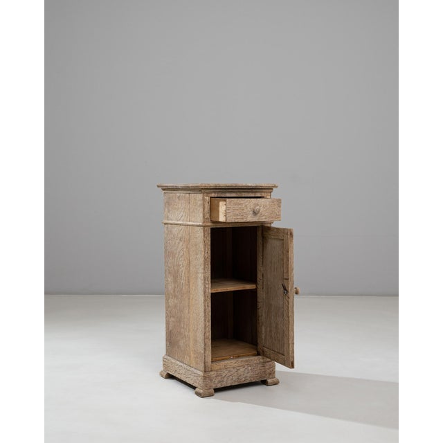 French Provincial 1900s French Oak Bedside Table With Drawer For Sale - Image 3 of 18