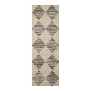 Chris Loves Julia x LoloiFrancis Beige / Charcoal 2'-6" x 7'-6" Runner Rug For Sale