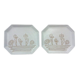 1960s Gordon and Jane Martz Floral Incised Plates or Tray, Marshall Studios-a Pair For Sale