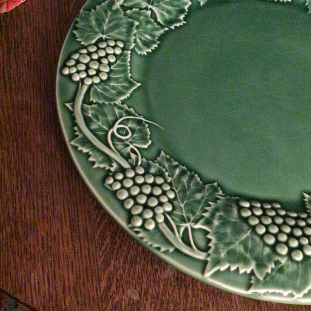 Portuguese Bordallo Pinheiro Green Grape and Grape Leaf Serving Dish For Sale - Image 11 of 13