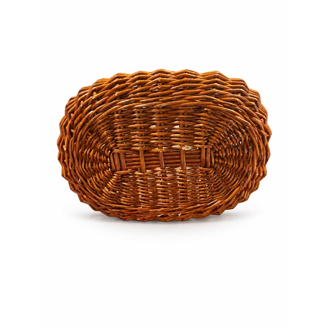Contemporary Petit Vintage 1980s Handwoven Wicker Gathering Basket With Handle For Sale - Image 3 of 4