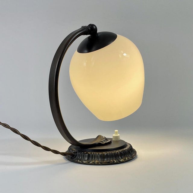 Vintage Art Deco German Table Lamp in Burnished Brass and Opaline Glass, 1930s For Sale - Image 11 of 17