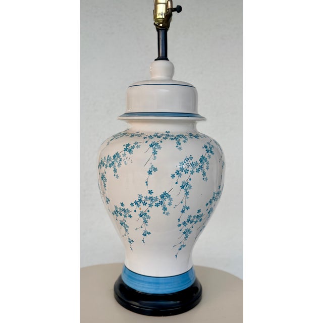 Mid 20th Century Light Blue Floral Chinoiserie Ginger Jar Lamp For Sale - Image 9 of 16