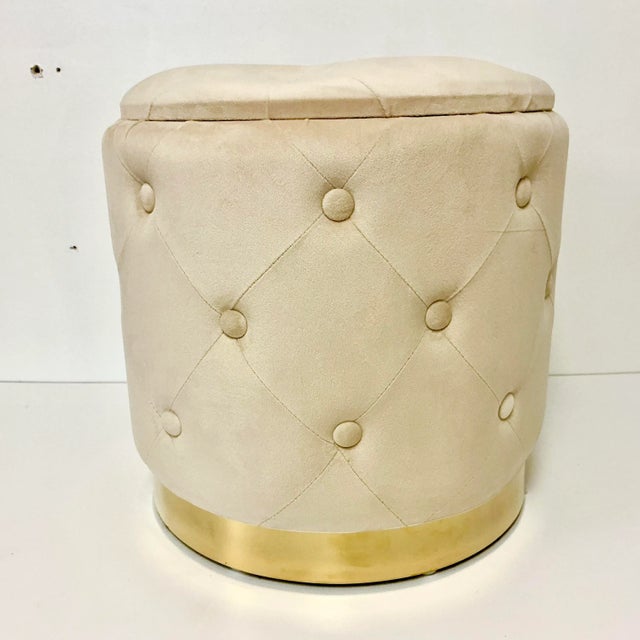 1980s Vintage Chippendale Boho Chic Hollywood Regency Tufted Velvet Stool. For Sale - Image 6 of 11