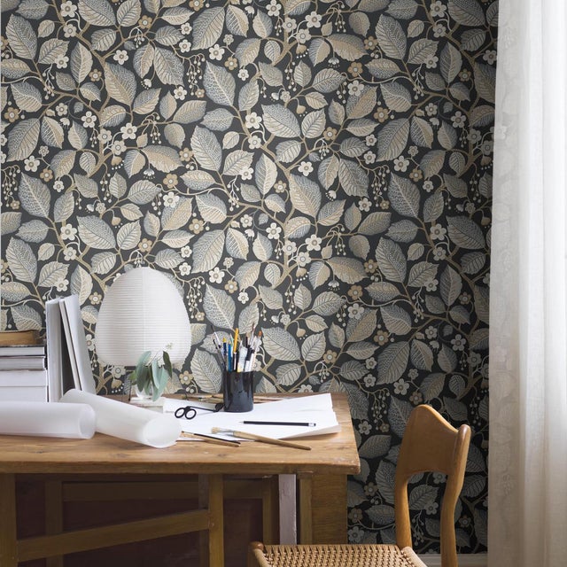 English Sample - Boråstapeter Elm Tree Wallcovering In Charcoal And Neutral For Sale - Image 3 of 4
