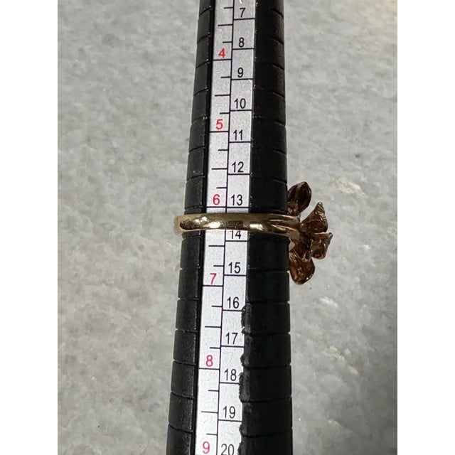 Vintage 1950s Panetta Cocktail Ring - 18 Kt Gold Leaf Motif Over Sterling Silver With Opals - Size 6.25 Stamped With Markers Mark. For Sale - Image 4 of 6