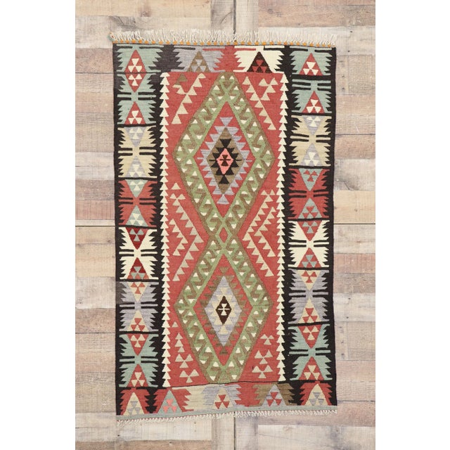 Red Vintage Persian Shiraz Kilim Rug, 03'00 X 05'00 For Sale - Image 8 of 9
