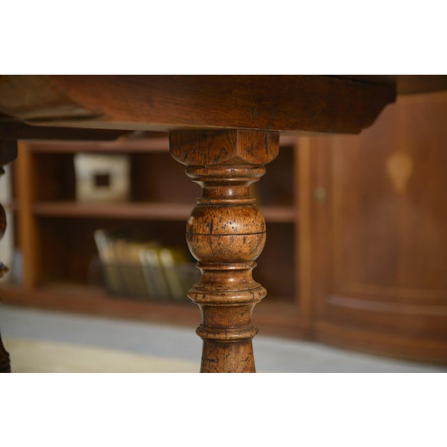 Early 20th Century Circular Oak Table, 1920s For Sale - Image 4 of 13