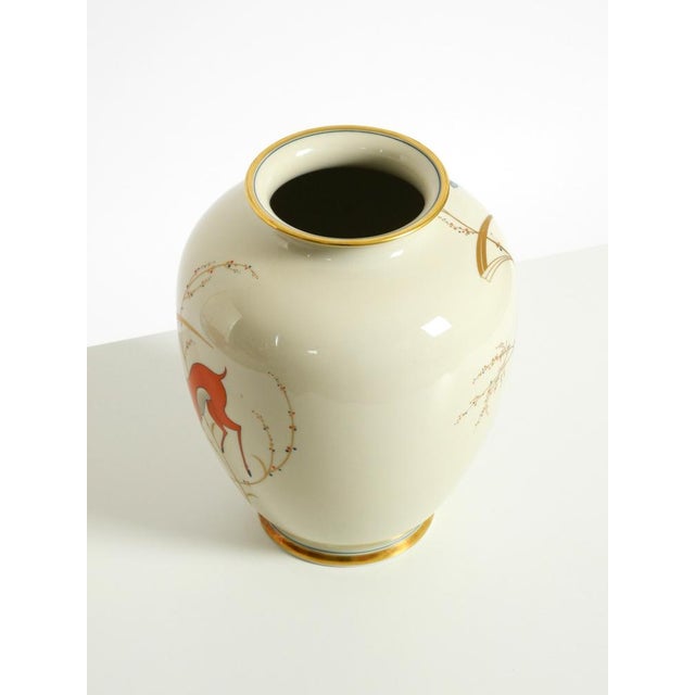 Beige Light Blue Porcelain Vase with Hand-Painted Wildlife Motifs from PMR Bavaria Jaeger & Co., 1940s For Sale - Image 8 of 18