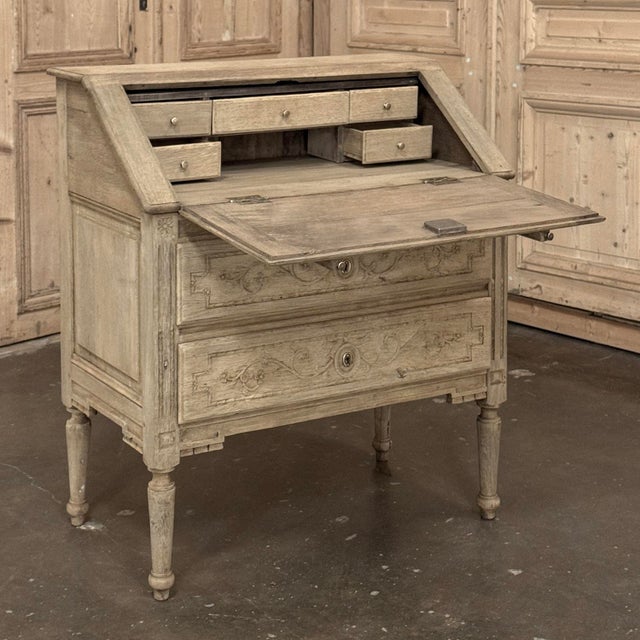Sand 18th Century French Louis XVI Secretary Desk in Stripped Oak For Sale - Image 8 of 18