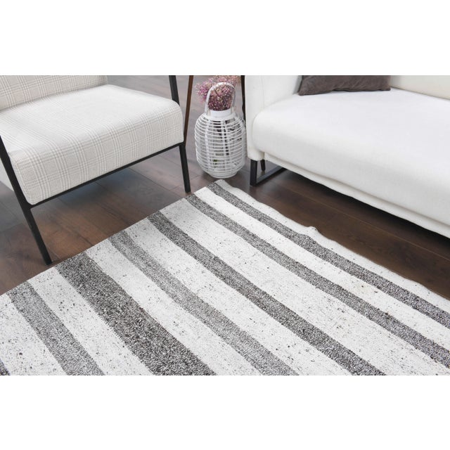 Vintage Turkish Oushak Handmade Wool Cotton White Kilim Area Rug For Sale - Image 6 of 11