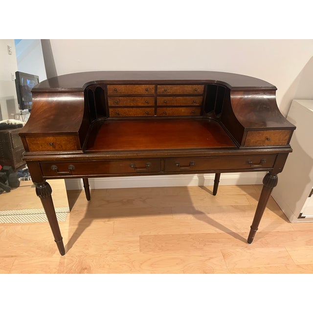 Carlton House Style Mahogany Writing Desk and Chair Early 1900s Colonial Manufacturing For Sale - Image 4 of 18