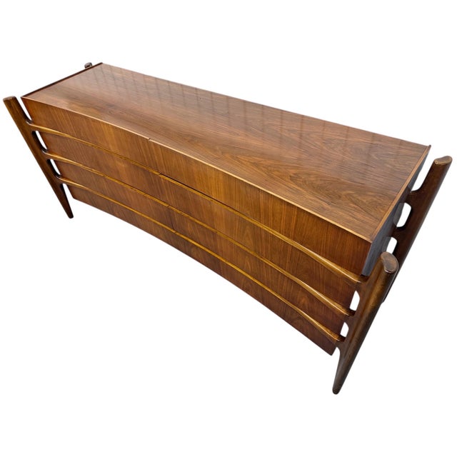1960s Mid-Century Swedish Modern William Hinn Sculptural Walnut 4-Piece Bedroom Set For Sale - Image 5 of 12
