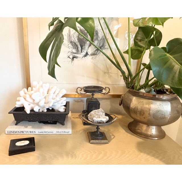 Late 19th Century Antique Mother of Pearl Inlaid Lacquered Presentation / Keep Sake Box For Sale - Image 5 of 14