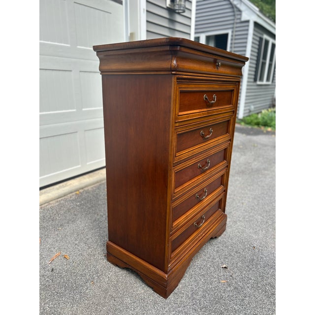 Beautiful 1990s vintage Lexington Furniture chest of drawers featuring a rich, warm walnut-toned finish and classic...