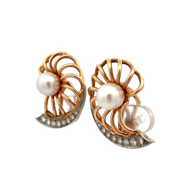 Metal 1950s American Two-Tone Gold Pearl and Diamond Fan Ear Clips, Pair For Sale - Image 7 of 11