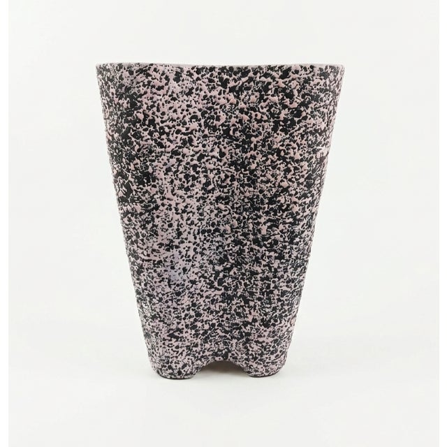 ​A striking piece of mid-century atomic art pottery from Shawnee Pottery’s upscale "Kenwood" line, circa 1950s. This vase...