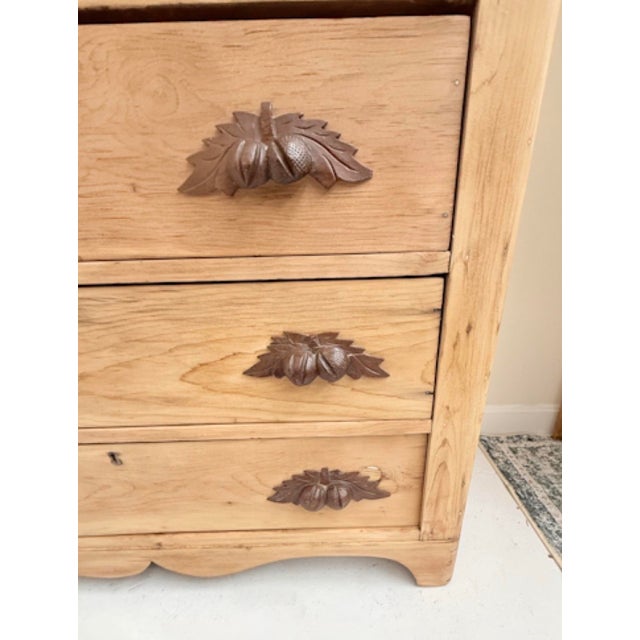 Wood Mid 19th Century Scrubbed Pine Chest of Drawers For Sale - Image 7 of 13