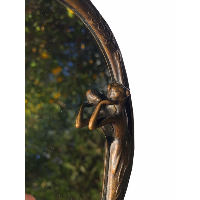 Brass 1920s French Art Deco Brass Handheld Mirror With Female Figure and Flower Etchings For Sale - Image 8 of 10