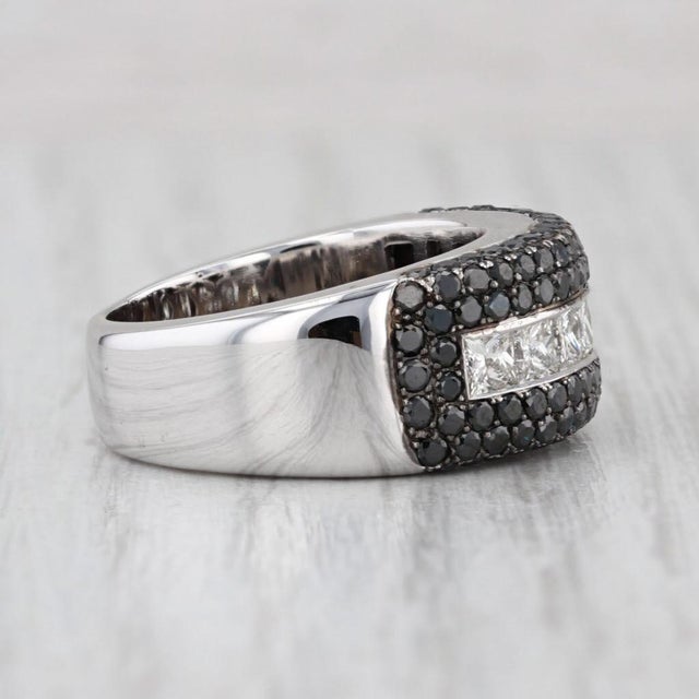 Metal 2.10ctw Black White Diamond Ring 18k White Gold Size 6.5 Cocktail For Sale - Image 7 of 8