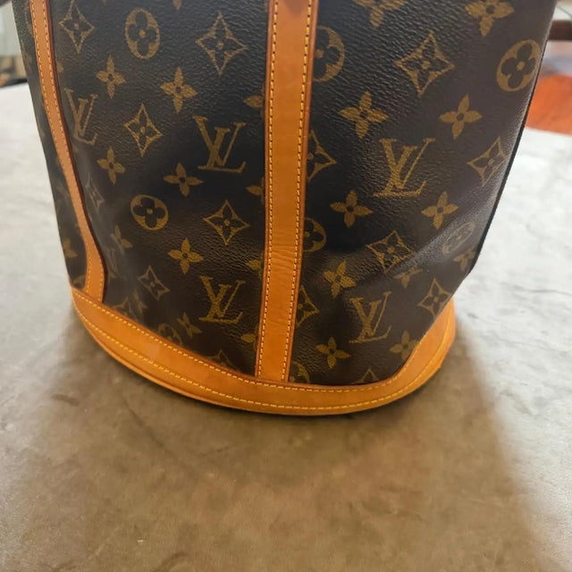 Contemporary A 2000 Louis Vuitton Monogram Coated Canvas and Leather Bucket Gm Tote Bag 10 For Sale - Image 3 of 18