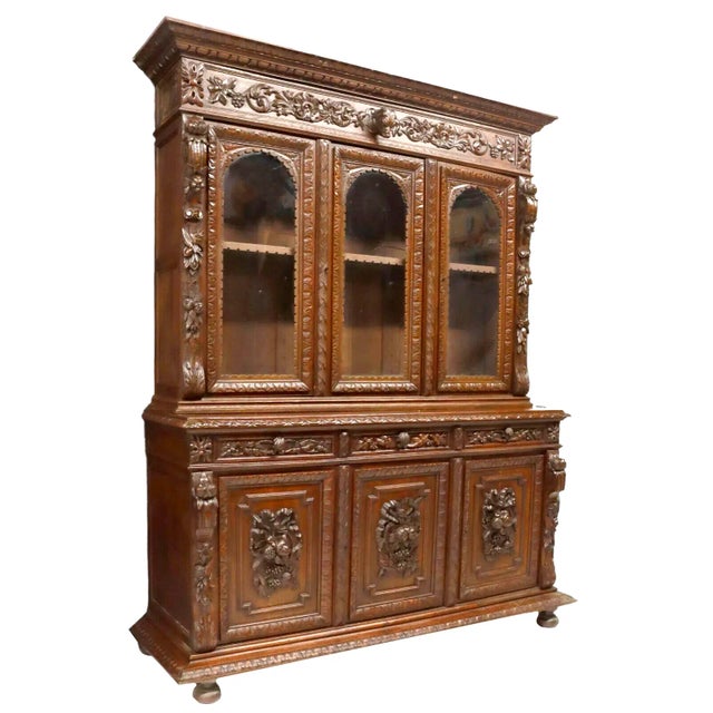 1800s Antique French Carved Oak, Hunt, With Glazed Doors Display Cabinet For Sale In Austin - Image 6 of 6