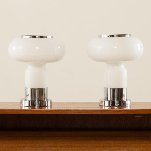 Guzzini Space Age Murano Glass Table Lamps from Guzzini, Italy, 1970s, Set of 2 For Sale - Image 4 of 9