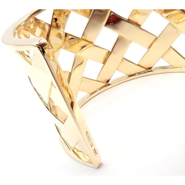 Verdura Criss Cross Wide Yellow Gold Cuff Bangle Bracelet For Sale - Image 9 of 11