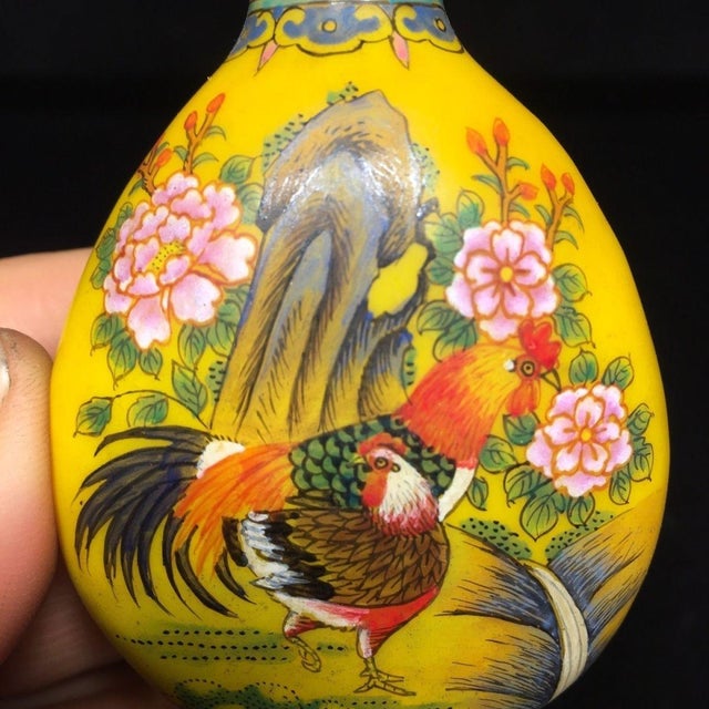 Late 19th Century Glass Snuff Bottle With Painted Rooster and Flower Motif, 150g For Sale - Image 9 of 9