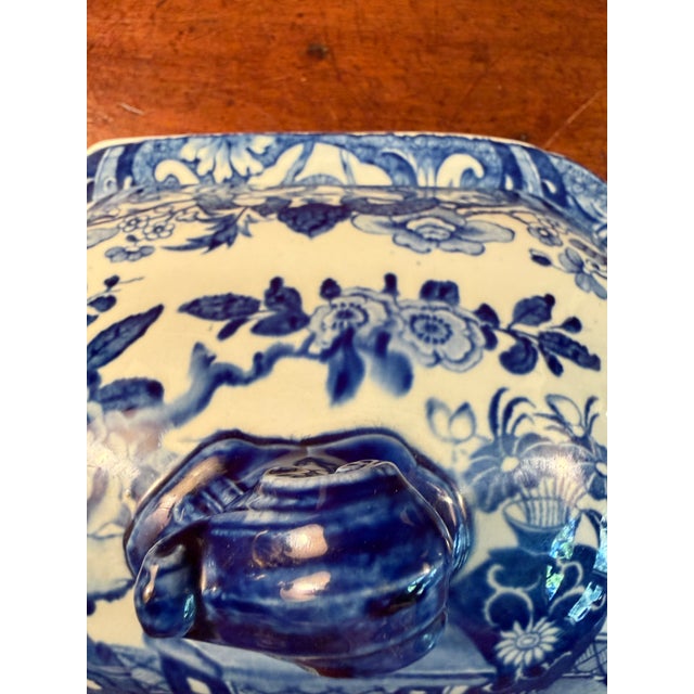 Chinoiserie Mid 19th Century Staffordshire Ironstone Covered Vegetable Dish For Sale - Image 3 of 12