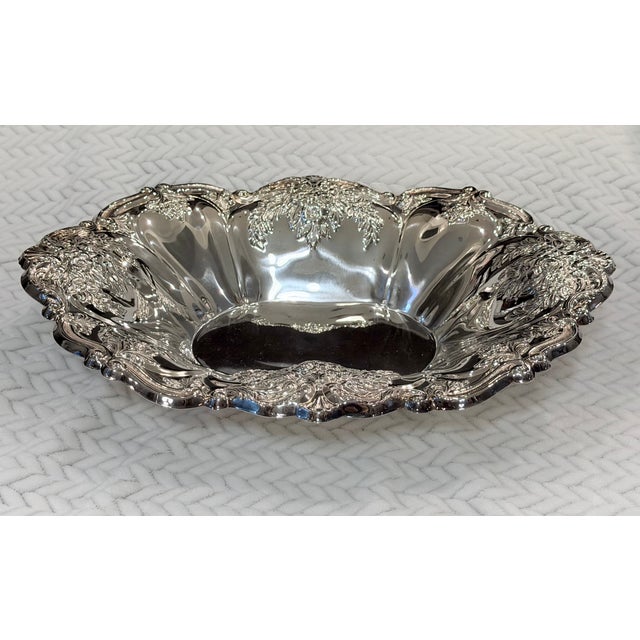 Late 20th Century Vintage Oneida Ornate Floral Silverplate Centerpiece Bowl For Sale - Image 5 of 10