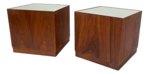 Pair of Cube Shape Walnut Mid-Century Modern End Side Occasional Tables Stands