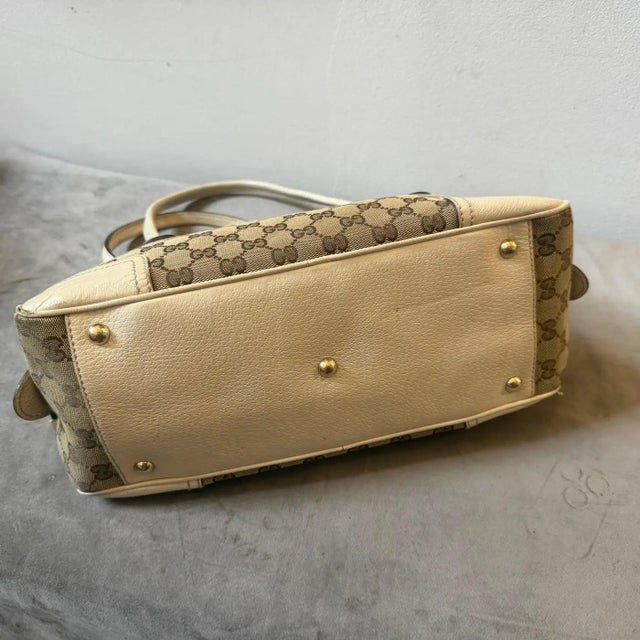 A 2006 Gucci Princy Sherry Line Gg Canvas Shoulder Bag For Sale - Image 9 of 18