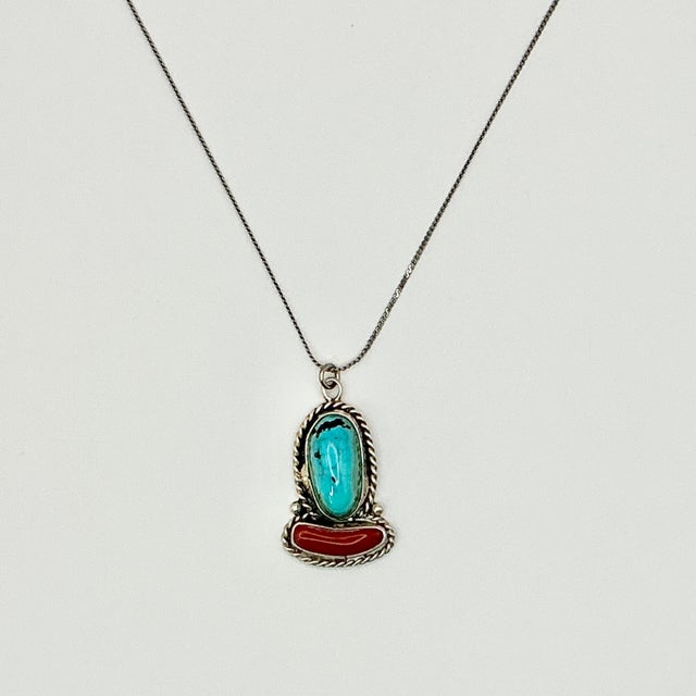 1970s 1970s Vintage Southwestern Navajo Boho Chic Turquoise, Coral & Sterling Pendant Necklace For Sale - Image 5 of 13