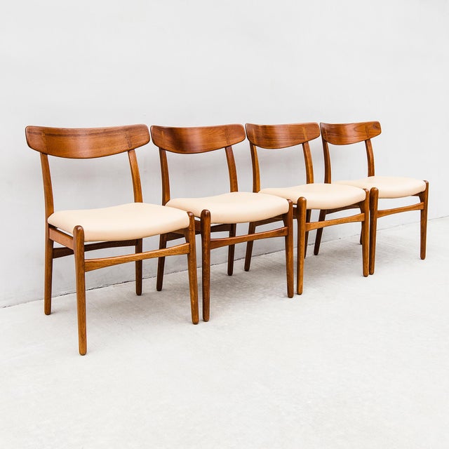 1960s Restored Ch 23 Dining Chairs in Teak & Oak, Danish Mid Century Modern Attributed to Hans Wegner For Sale - Image 14 of 14