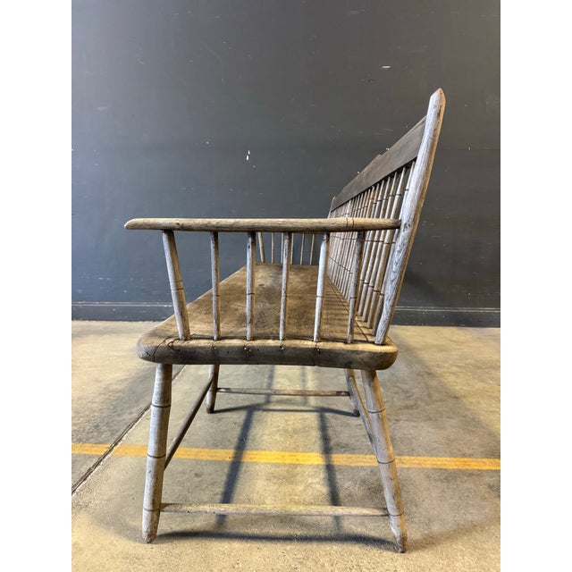 Farmhouse 19th Century Spindleback Windsor Deacon's Bench For Sale - Image 3 of 10