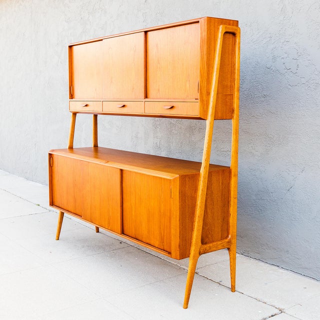 1960s Danish Modern Two Tier Floating Teak & Oak Sideboard by Randers For Sale - Image 12 of 18