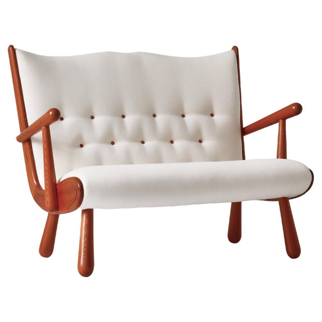 Swedish Cabinetmaker Sofa in Pinewood & White Vägen Linen for Svenskt Tenn, 1940s For Sale