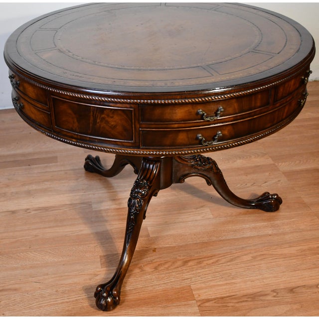 1900 - 1909 1900s Vanleigh Co. Ny English Chippendale Mahogany & Leather Top Round Center Table / Hall Table For Sale - Image 5 of 17