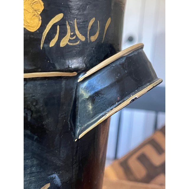 English Traditional Black Tole Decoupage and Stenciled Two Handle Pail For Sale - Image 9 of 11