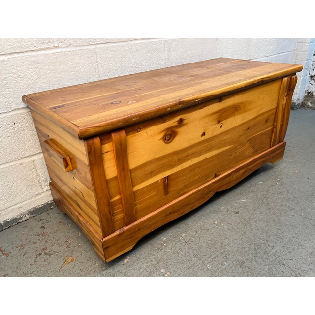 Mid 20th Century Vintage Murphy Style Cedar Wooden Chest For Sale - Image 5 of 14