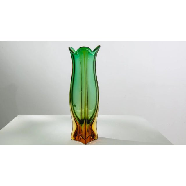 Emerald 1960s Italian Murano Glass Vase For Sale - Image 8 of 10