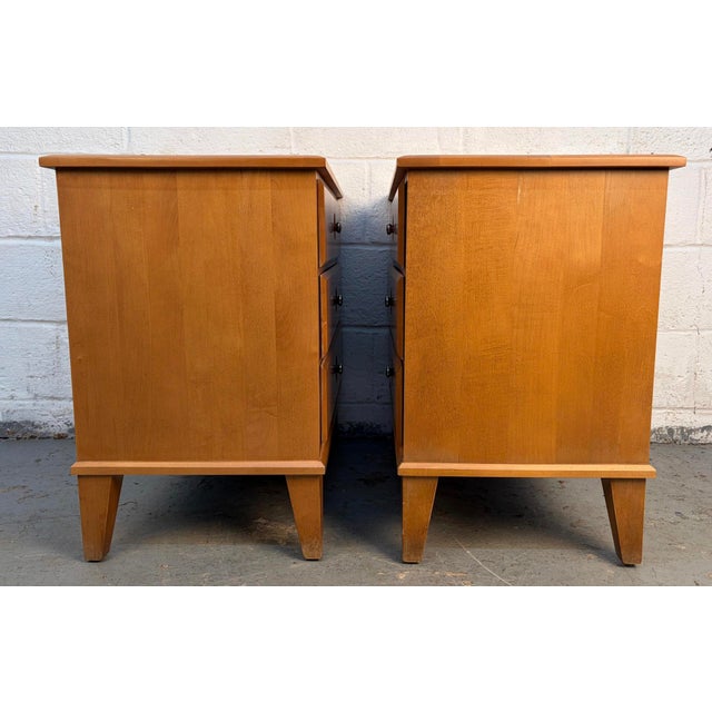Brown Late 20th Century Pair of Maple Nightstands by Ethan Allen For Sale - Image 8 of 16