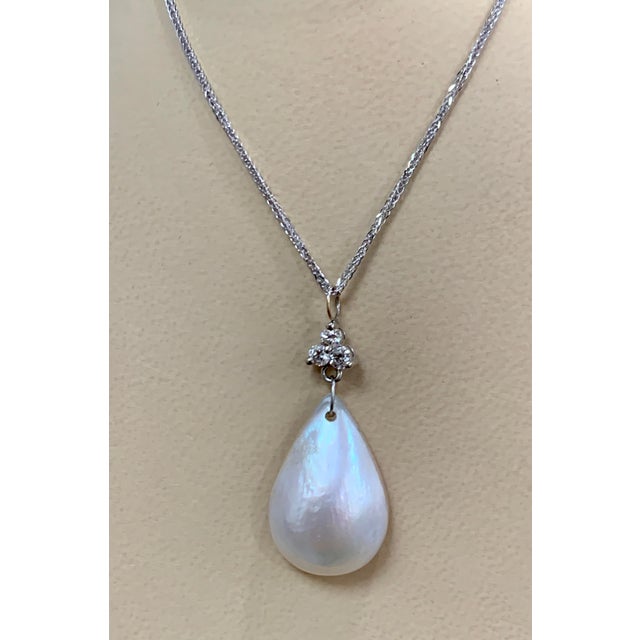 Gemstone Pear Mabe Pearl & 0.36 Ct Diamond Pendant/ Necklace 14 Kt White Gold with Chain For Sale - Image 7 of 18