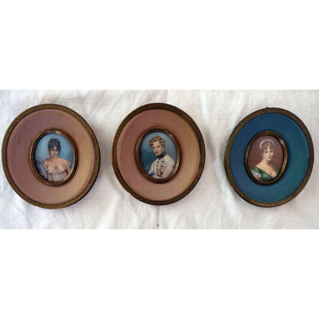Unknown, Set of 3 Miniature Empire-Style Napoleonic Figures, 1800s, Gouache For Sale - Image 6 of 6